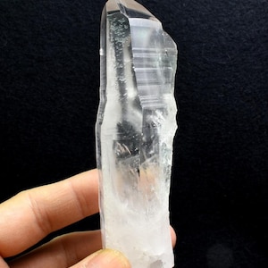 Large Lemurian Quartz Crystal Point, Wand From Brazil - 11.3cm - 148 grams