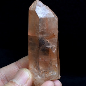 Punta, torre, bacchetta di cristallo di quarzo lemuriano mandarino dal Brasile - 6,8 cm - 55 grammi