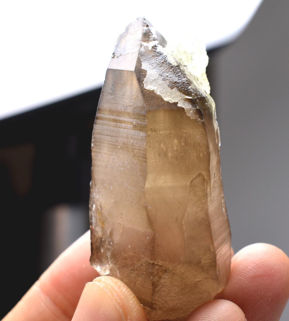 蛍光ハイアライトオパールとスモーキークォーツ - ナミビア、エロンゴ