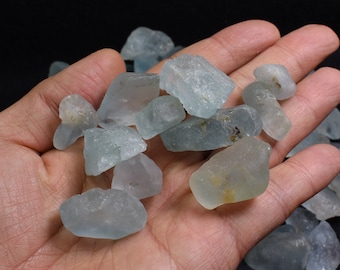 ナミビア、エロンゴ山脈産、ショールブラックトルマリン入りベリル変種