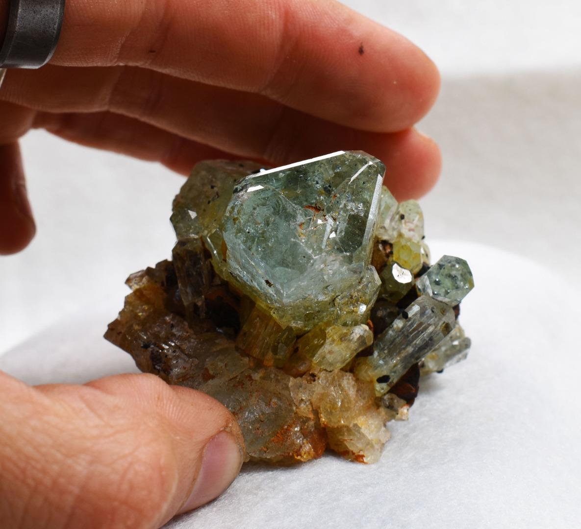 ナミビア、エロンゴ山脈産、ベリル変種アクアマリン（ショールブラック