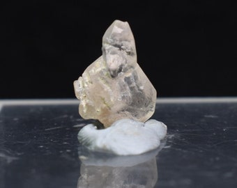 ブラジル産 フェナカイト フェナサイト 水晶 クリスタル ブラジル産フェナカイト フェナサイト クリスタル - 0.66 グラム - 0.4