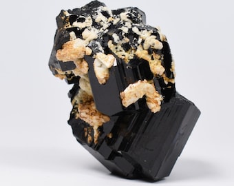 Turmalina negra brillante sobre feldespato - Cúmulo de cristal de Schorl en bruto - Ejemplar mineral natural - 101 gramos - Crystal Decor