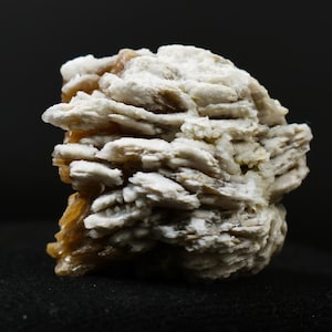 Barite Baryte Crystal Cluster Mineral From Los Angeles County California Usa  - 98 Grams