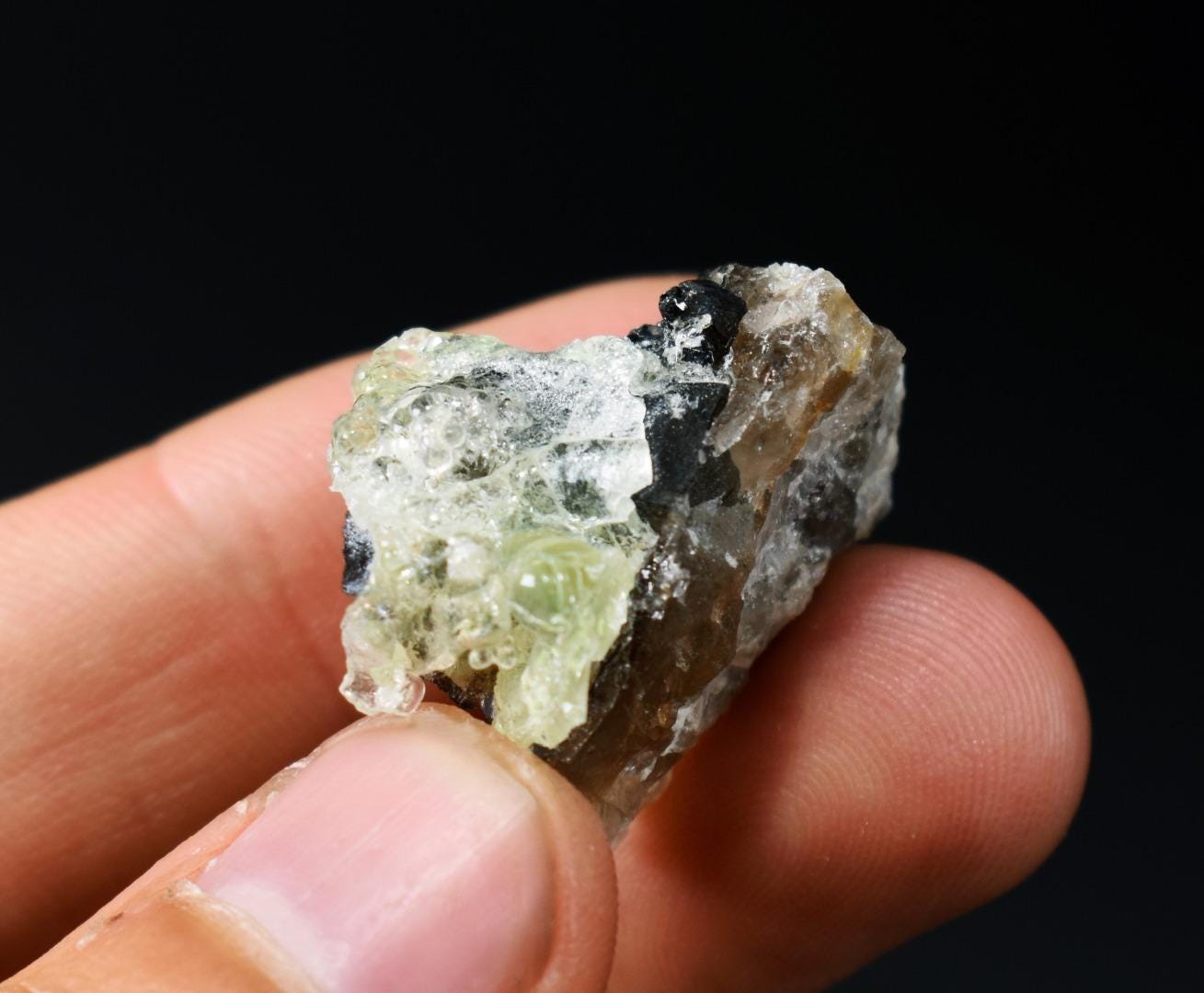 蛍光ハイアライトオパール、スモーキークォーツ、ブラックトルマリン