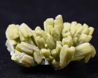 Raro grupo de plumbogummita - Mina Daoping, China, pseudomorfos azul verdosos tras piromorfita - 17 gramos