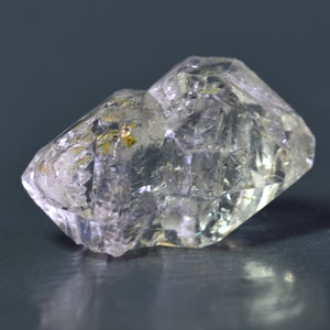 Golden Enhydro Petroleum Oil Diamond Quartz UV Fluorescent with Moving Bubble from Pakistan - 14ct #08
