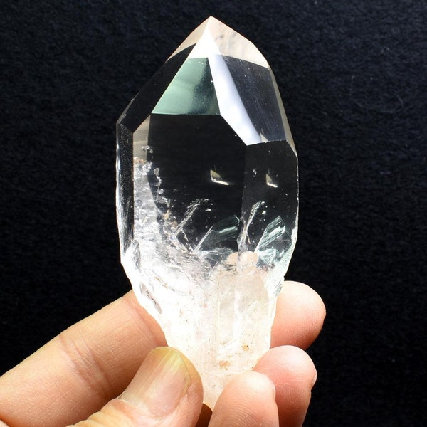 Large Lemurian Quartz Crystal Point, Wand From Brazil - 8cm - 118 grams