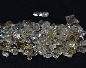 Golden Enhydro Petroleum Oil Diamond Quartz UV Fluorescent Specimens from Pakistan - 5ct total weight