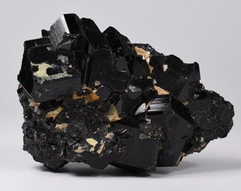 Turmalina negra brillante sobre feldespato con cuarzo ahumado - Cúmulo de cristal de chorlo en bruto - Ejemplar mineral natural - 288 gramos - Crystal Decor