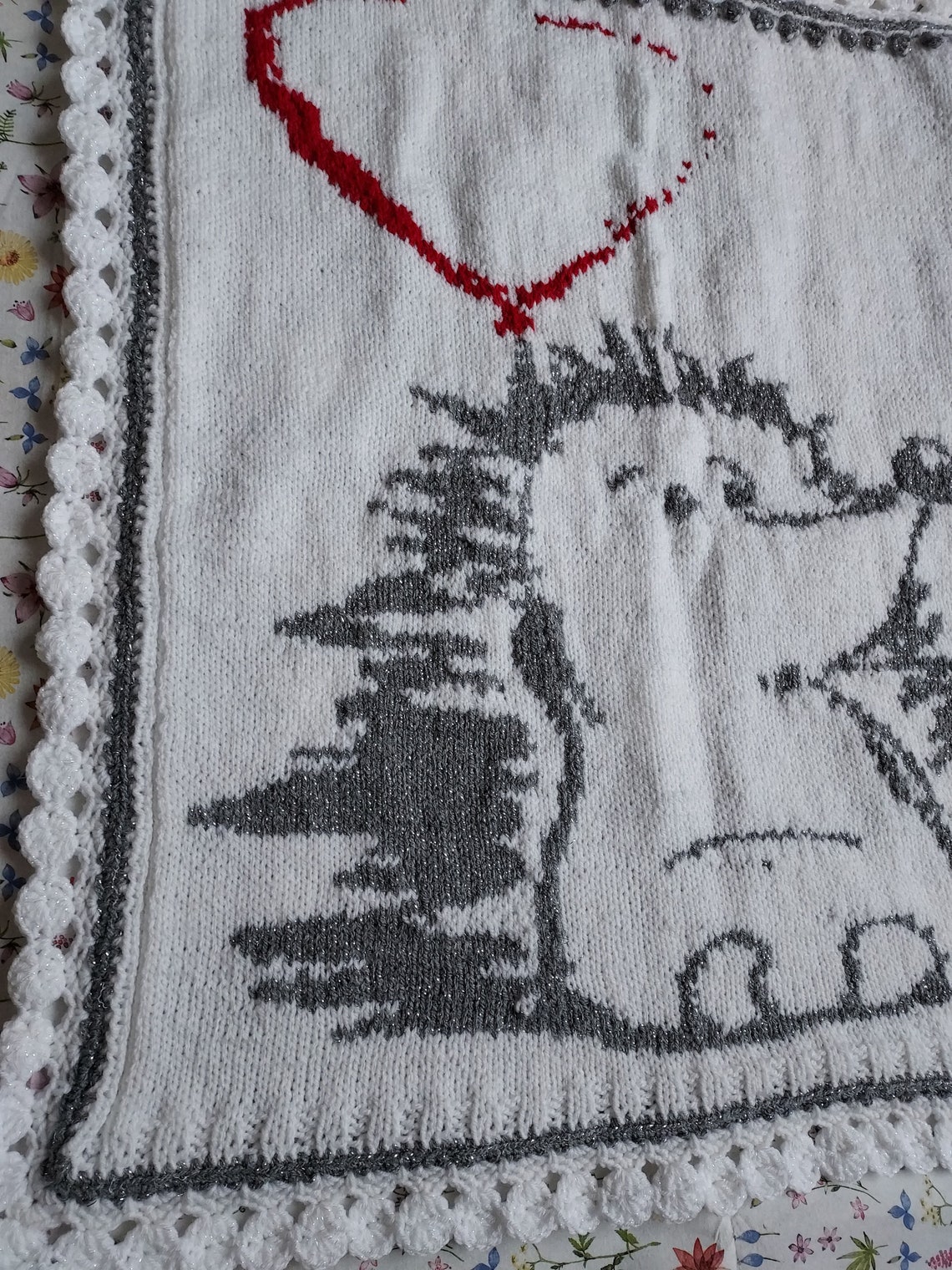 Gestrickter weißer und grauer Silber Igel mit rotem HerzBallon | Etsy