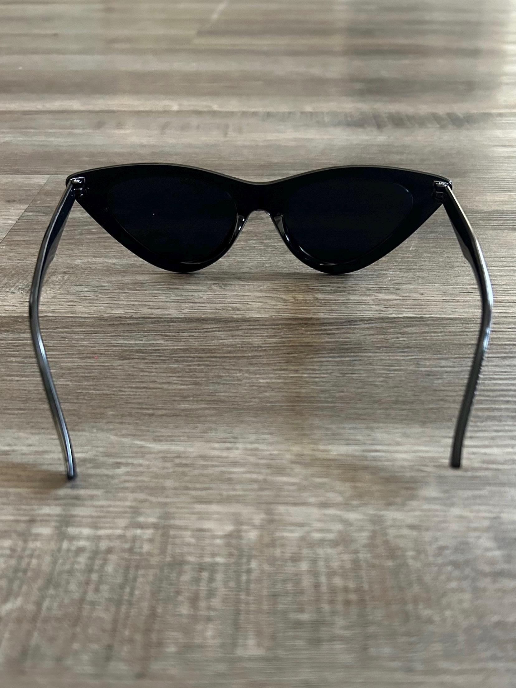 Rare Classic 90s Vintage Narrow Cat Eye Plastic Sun Glasses 