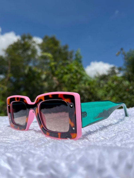 Tortoiseshell Square Sunglasses with Teal Lenses - Women Trortoise/Teal Striped Acetate Square Butterfly Polarized  main image 2
