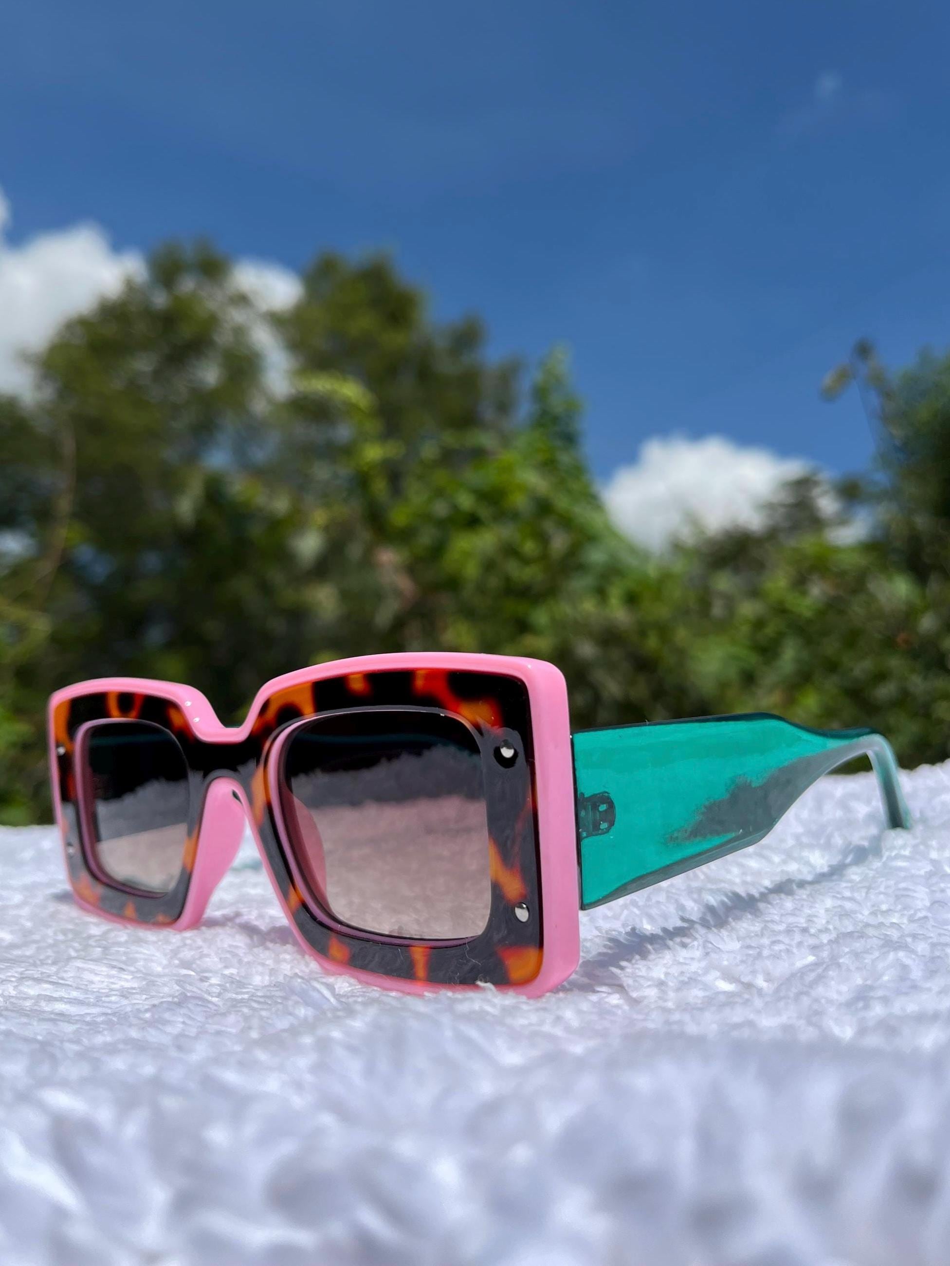 小物 Gucci  vintage sunglasses Gucci vintage sunglasses square - Gem