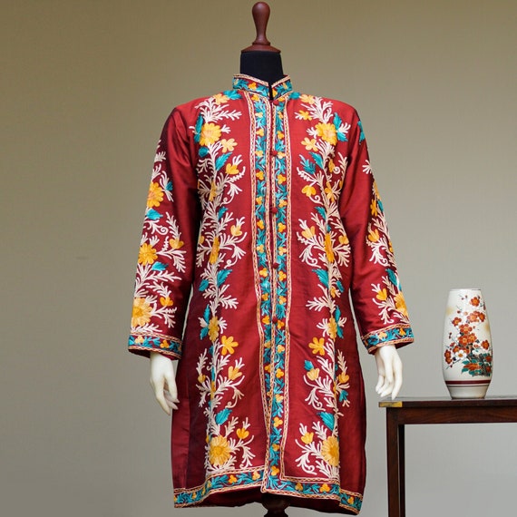 Veste brodée ethnique sale