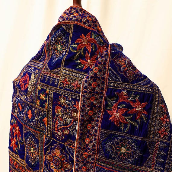 Scialli ricamati in velluto blu scuro/Sindhi Sciarpa oversize Zari