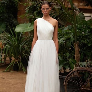 White flowy one shoulder tule wedding reception gown dress | made to measure white western wedding gown | boho wedding custom made dress