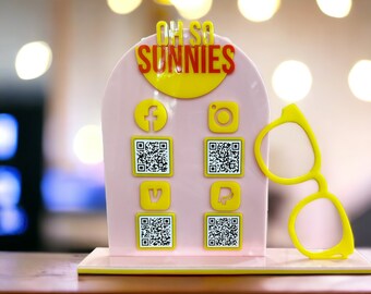 Quatre panneaux QR code avec pièce latérale de lunettes de soleil, personnalisé et personnalisé avec votre logo