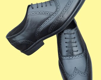 A_plus simple Vintage fully  Black  Leather Brogues Shoes,  Handmade, With Classic sole
