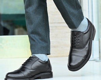 Zapato Oxford de piel auténtica hecho a mano en color negro, zapato formal