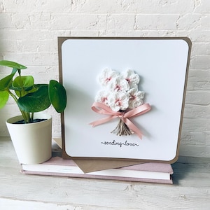 Biglietto d'auguri fatto a mano all'uncinetto con magnolia, biglietto d'auguri unico all'uncinetto