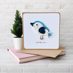 Tarjeta de felicitación especial de pájaro al crochet, tarjeta única cosida a mano, tarjeta personalizada