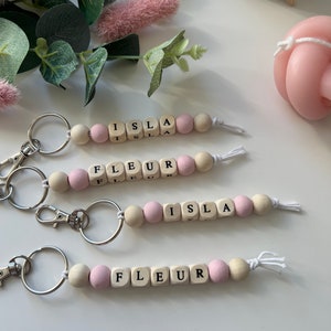 Wooden bead keychains. School bag Keyrings, name Keyrings, school bag, kids keyrings. personalised keychains. Fathers day gifts