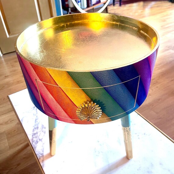 Gold leaf 2024 bedside table