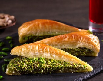 Special  Pistachio Carrot Slice Baklava , 10 pieces-1kg