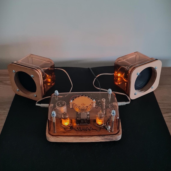 手作りのスチームパンク木製Bluetoothスピーカー - ビンテージ真空管