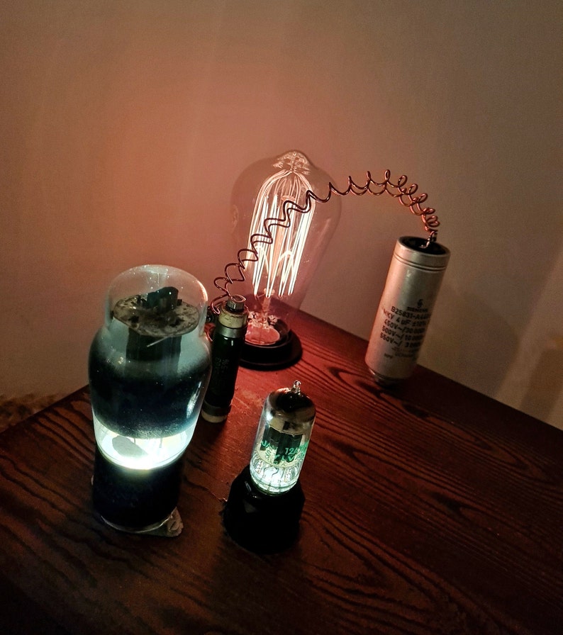 Vintage Wooden Vacuum Tube Radio Floor Lamp, Retro Radio Bedside Lamp