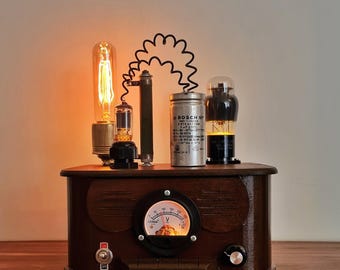 Sun Kraft のビンテージ医療用ランプスチームパンクアンティーク Vintage Medical Lamp by Sun Kraft - Repurposed Medical