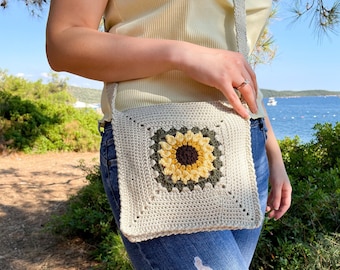 Crochet Sunflower Crossbody Bag / Knitted Phone Bag / Mini Crochet Purse / Summer Bag / Beige Granny Square Bag / Boho Bag / Festival Bag