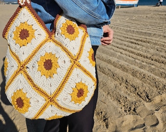 Crochet Sunflower Bag | White Hand Knit Sunflower Bag | Crochet Shoulder Sunflower Bag | Floral Knit Bag | Grannysquare Bag