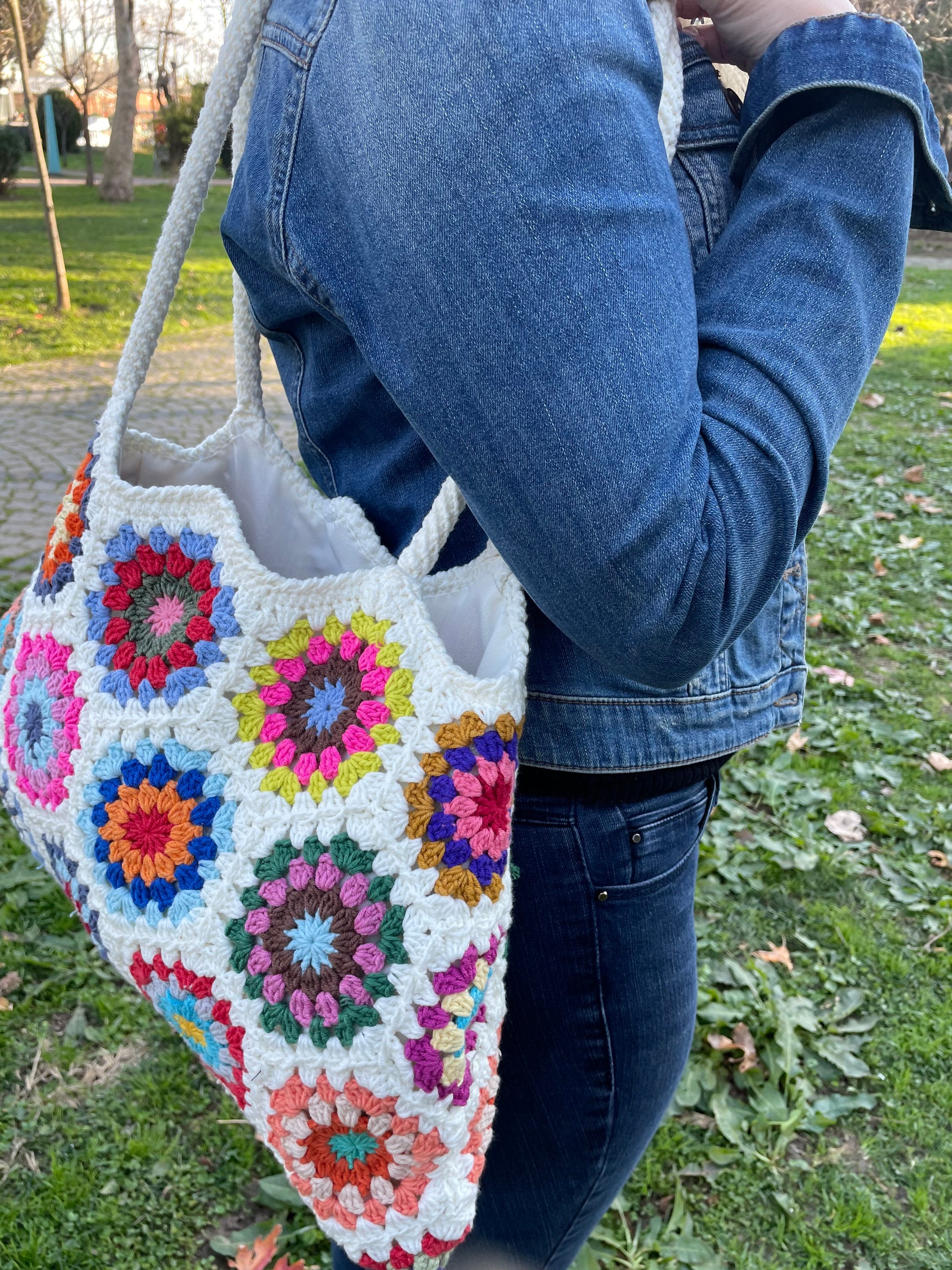 Vintage off White Hand Granny Knit Crochet Bag Purse Pearl 