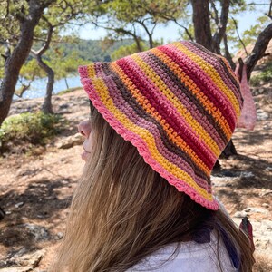 Rainbow Bucket Hat / Crochet Sun Hat / Accesorios para el cabello / Accesorio de verano imagen 2