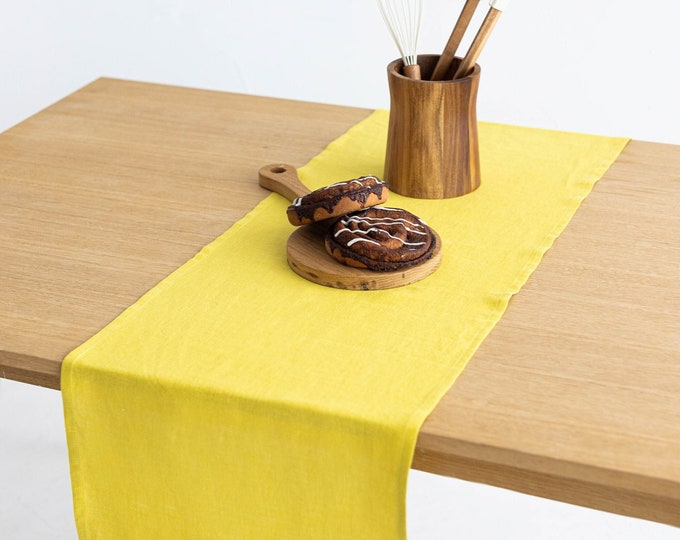 Chemin de table jaune / Chemin de table en lin / Décoration de table longue en lin / Nouveau cadeau pour la maison / Lin délavé