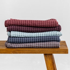 Cozy linen waffle bath towels. Waffle linen towel in various colors. Spa towel.