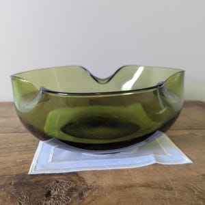 BOL EN VERRE vert avocat vintage, fabriqué par Anchor Hocking