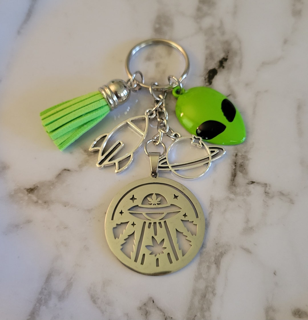Alien Keychain - Etsy
