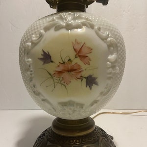 Vintage Gone With The Wind Lampe Handgemalte Blumen Milchglas Elektrifiziert