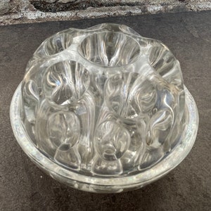 Vintage französische Glasblume Frosch Arrangeur Große 4 &quot;19 Loch Blumenarrangement