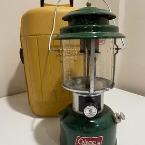 Vintage Coleman Camping Lantern Model 220K Dual Mantle w/ Yellow Clamshell Case