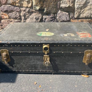 Antique Black Steamer Travel Trunk 36 x 21 x 13 Brass Finish Hardware