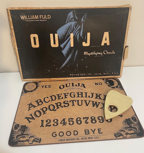 Vintage OUIJA Board the Mystifying Oracle William Fuld Large 12
