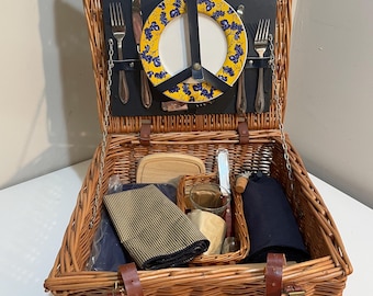 Cesta de piquenique vintage inglesa em vime - Cesta de vime - Fivelas de couro na alça