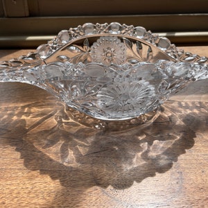 Elegant Crystal Glass Bowl Oblong Clear Pressed Glass with Beautiful Floral Pattern Large Fruit Bowl Serving Dish Centerpiece Vintage