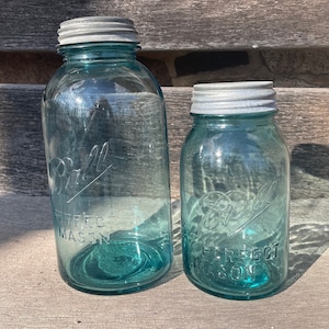 Vintage Blue Ball Einmachglas: Antikes Einmachglas mit Zinkdeckel