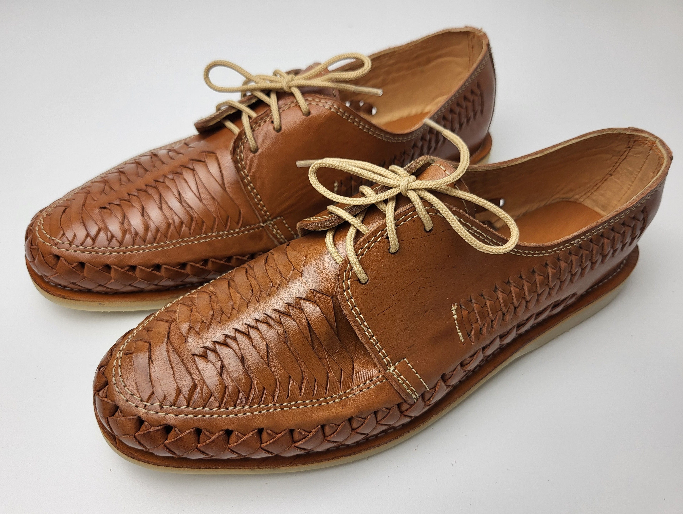 Sandali Messicani Huarache Pelle Vera Punta Chiusa Comodi Sandali Huarache  Uomo In Vera Pelle - Punta Chiusa, Stile Messicano, Comfort, Colore  Cognac/Tan Huarache Punta Chiusa Cognac, image size:2882x2169