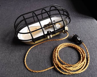 Loft Fabriklampe Bunkerlampe Wand Wandlampe LAMP CCCP Halterarm XL Polam 125. Loft Fabriklampe Bunkerlampe Wand Wandlampe LAMP CCCP Halterarm XL Polam 125.